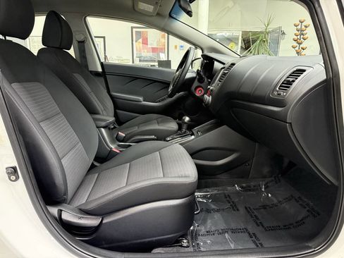 Used 2018 Kia Forte LX w/ LX Popular Package FWD image 17