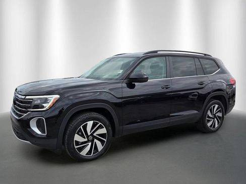 Used 2024 Volkswagen Atlas SE FWD image 2