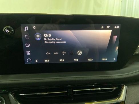 Used 2025 Buick Envista Avenir FWD image 43