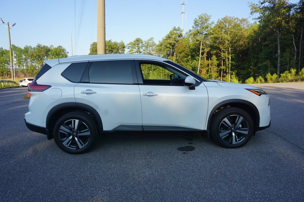 Used 2024 Nissan Rogue SL w/ SL Premium Package FWD image 22