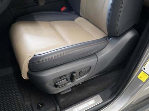 Used 2024 Lexus GX 550 AWD/4WD image 27