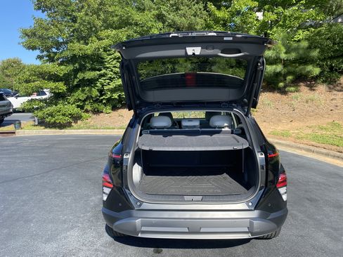 Used 2024 Hyundai Kona Limited FWD image 26