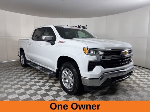 Used 2025 Chevrolet Silverado 1500 LT image 4
