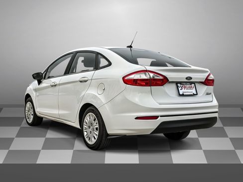 Used 2017 Ford Fiesta S image 4