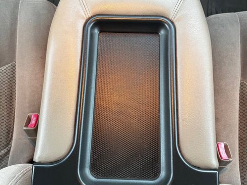 Used 2004 Chevrolet Silverado 3500 2WD Crew Cab w/ Heavy-Duty Power Package image 23