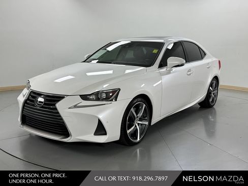 Used 2018 Lexus IS 300 w/ Premium Package RWD image 1