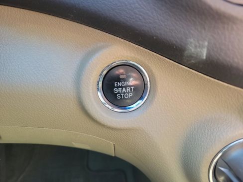 Used 2010 Toyota Highlander Limited image 24