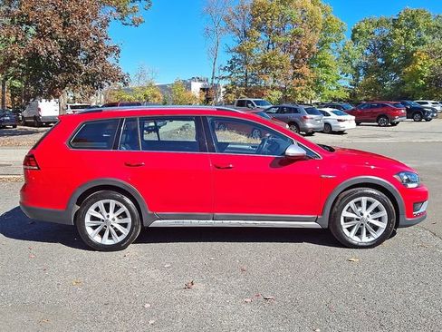 Certified 2019 Volkswagen Golf Alltrack S image 12