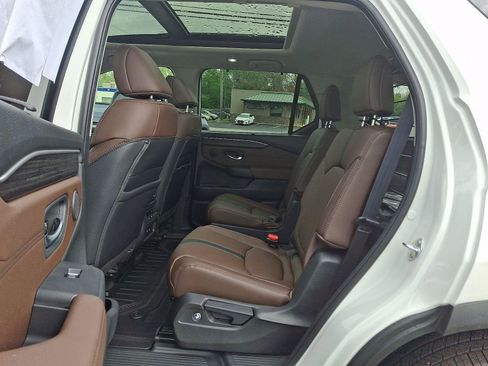 New 2026 Honda Pilot Touring image 5
