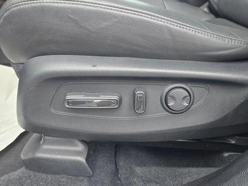 Used 2023 Honda CR-V EX-L image 16