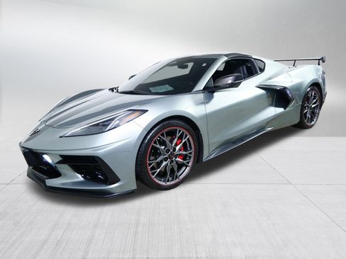 Used 2024 Chevrolet Corvette Stingray Coupe w/ 1LT RWD image 3