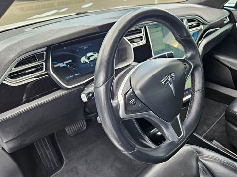 Used 2016 Tesla Model S 70D image 12