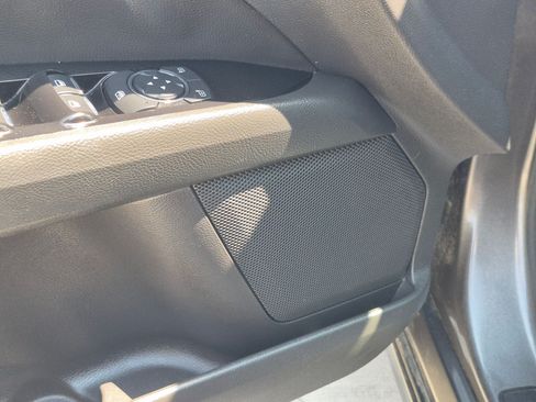 Used 2016 Ford Fusion SE w/ Equipment Group 202A FWD image 14