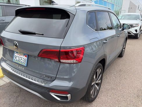Used 2022 Volkswagen Taos SE AWD/4WD image 4