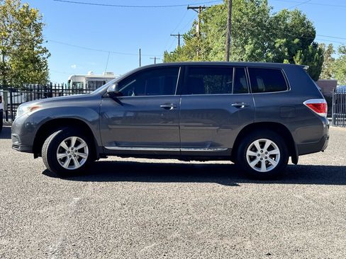 Used 2012 Toyota Highlander FWD image 5