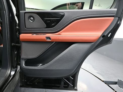 Used 2025 Lincoln Aviator Reserve w/ Jet Appearance Package image 50