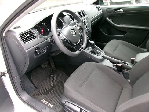 Used 2016 Volkswagen Jetta S image 12