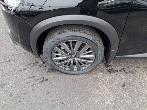 New 2025 Nissan Pathfinder SL w/ SL Premium Package image 28