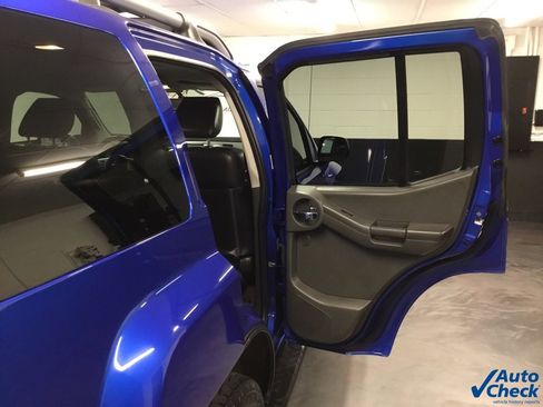Used 2015 Nissan Xterra PRO-4X w/ Pro-4x Leather Package image 32