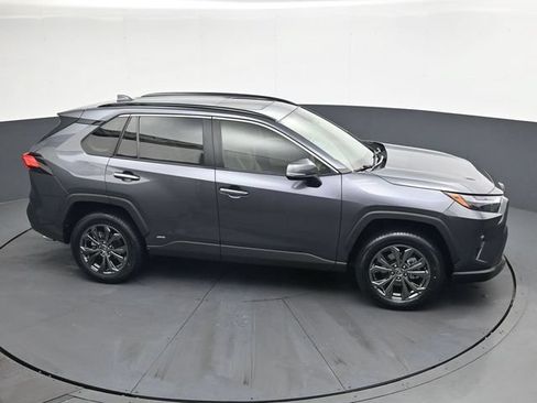 Used 2022 Toyota RAV4 Limited AWD/4WD image 21