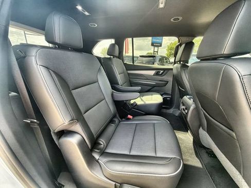 Certified 2026 Buick Enclave Preferred FWD image 26