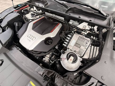 Used 2018 Audi SQ5 Prestige AWD/4WD image 8