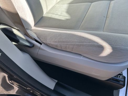 Used 2015 Dodge Grand Caravan American Value Package w/ UConnect Hands-Free Group FWD image 39