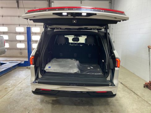 Used 2025 Lincoln Navigator L Reserve w/ Jet Appearance Package image 17