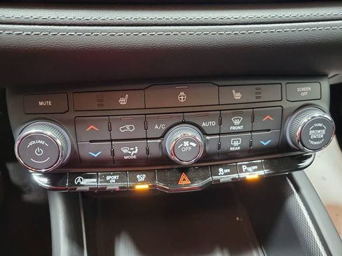 Used 2022 Dodge Durango GT image 30