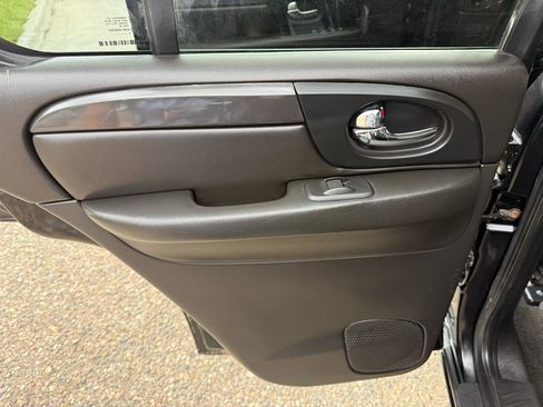 Used 2009 GMC Envoy SLE w/ Sun And Sound Package AWD/4WD image 21