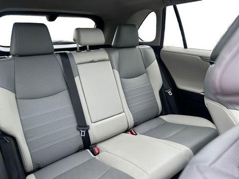 Used 2022 Toyota RAV4 Limited AWD/4WD image 17