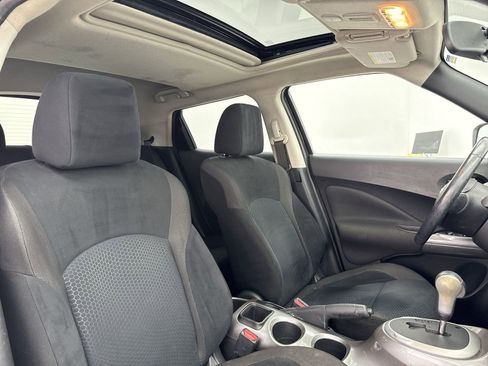 Used 2016 Nissan Juke SV image 29