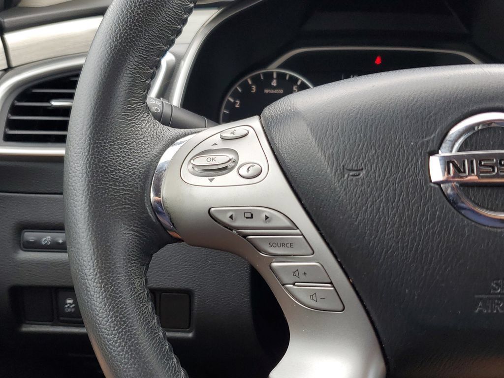 Used 2017 Nissan Murano SV FWD image 26