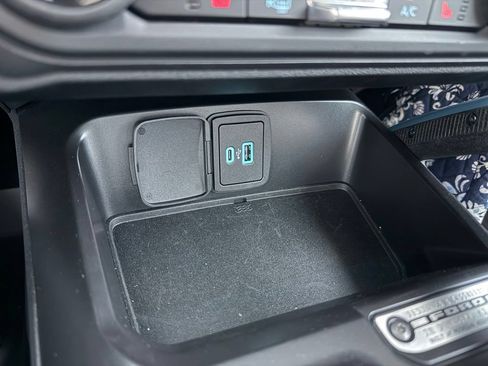Used 2024 Ford Bronco Wildtrak AWD/4WD image 19
