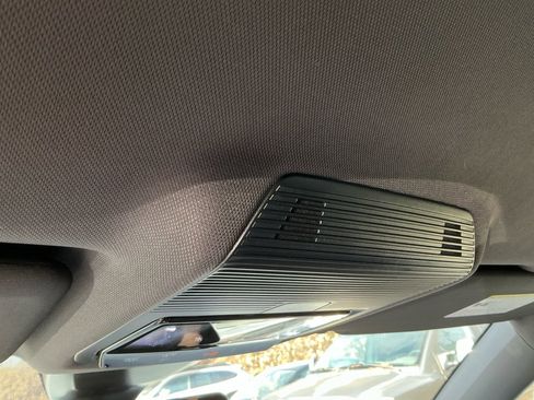 New 2026 Volkswagen Atlas Cross Sport SE image 20