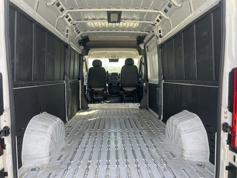 Used 2025 RAM ProMaster 3500 w/ Convenience Group FWD image 9