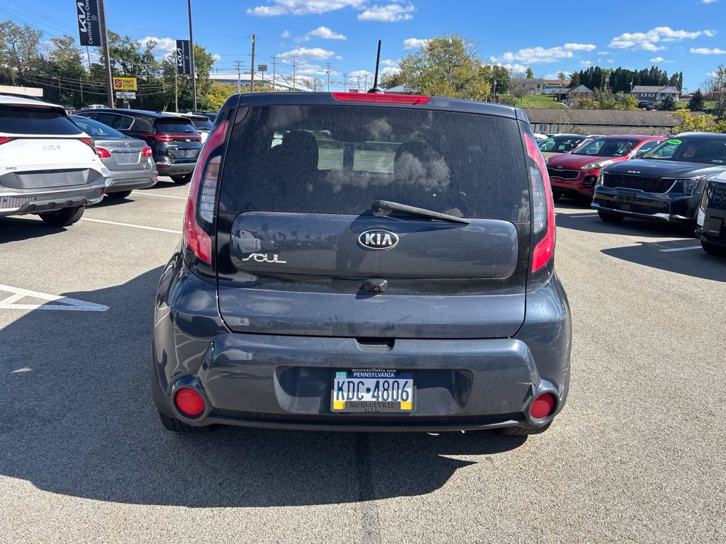 Used 2015 Kia Soul ! FWD image 5