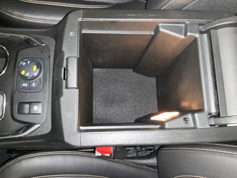 Certified 2021 Chevrolet Traverse Premier image 27