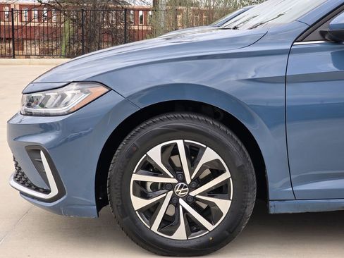 Used 2025 Volkswagen Jetta S image 5