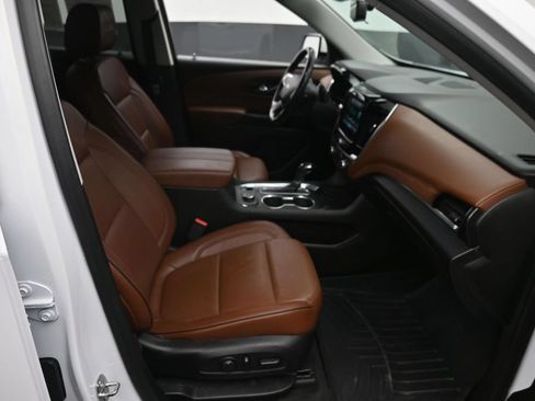Used 2019 Chevrolet Traverse High Country AWD/4WD image 17