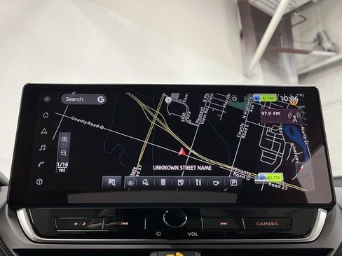 Used 2024 Nissan Altima 2.5 SR w/ SR Premium Package image 10