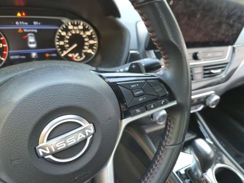 Used 2023 Nissan Altima 2.5 SR w/ SR Premium Package FWD image 18