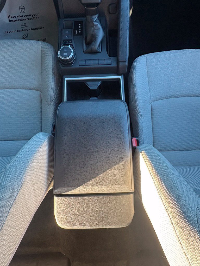 Used 2025 Toyota 4Runner SR5 AWD/4WD image 15