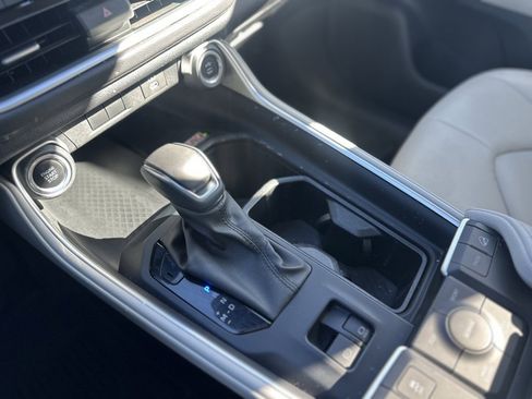 Used 2024 Toyota Grand Highlander XLE image 21