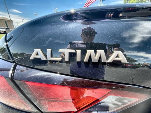 Used 2023 Nissan Altima 2.5 SL AWD/4WD image 31