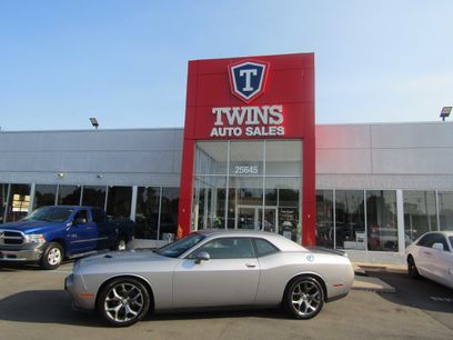 Used 2016 Dodge Challenger SXT