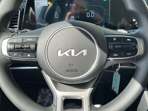 New 2025 Kia Sportage LX image 24