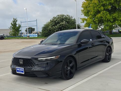 Used 2023 Honda Accord Sport image 8