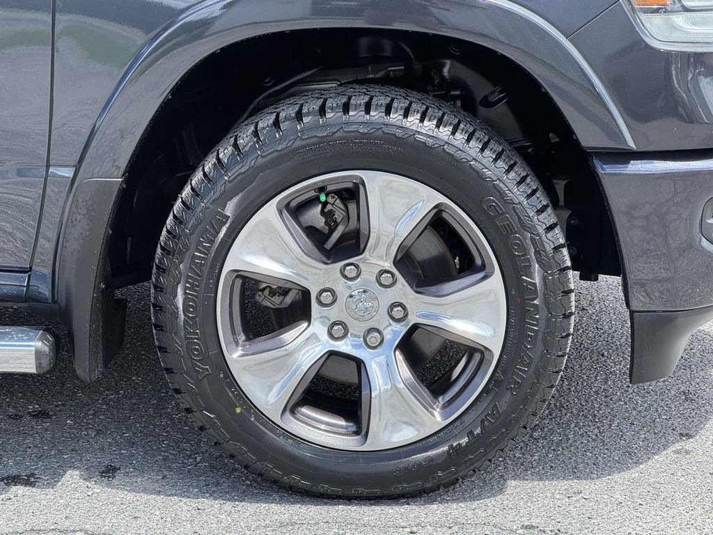 Used 2021 RAM 1500 Laramie w/ Sport Appearance Package AWD/4WD image 11