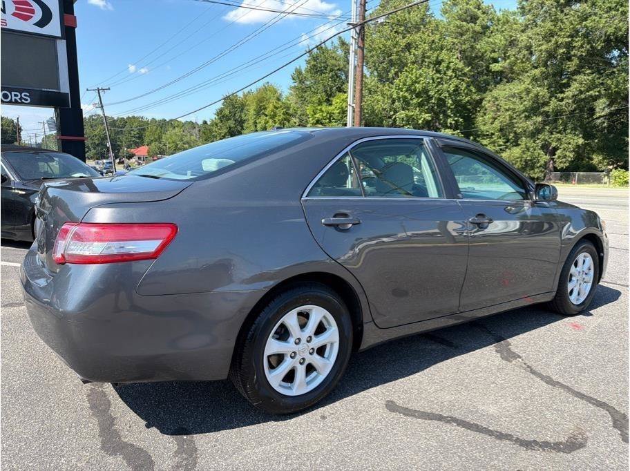 Used 2010 Toyota Camry LE FWD image 6